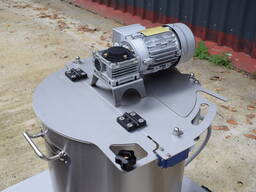 Cooking Kettle with a Stirrer