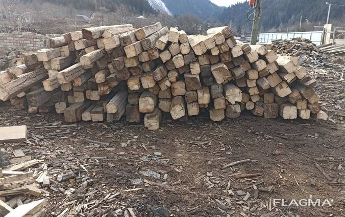 Sell old reclaimed wood spruce pine