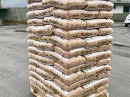 Wood Pellets 15kg Bags Biomass Fuel for Heating System Durable 6mm Pine Oak Hardwood Pelle